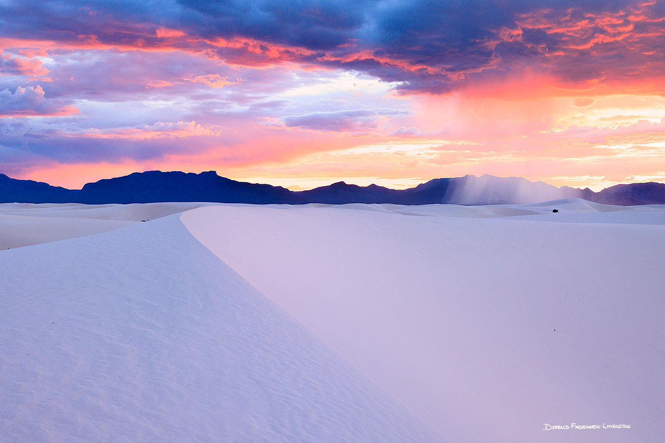 Scenic photograph of a sunset at White Dunes National Park, New Mexico. - New Mexico Picture